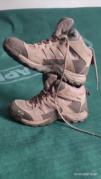 Men Salomon Boots 39