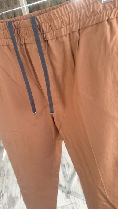 Мужские Salvatore Ferragamo Брюки Бежевые Хлопок