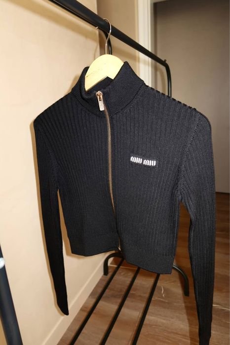 Женский Miu Miu Светр Чёрный 38