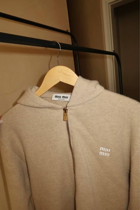 Женский Miu Miu Худі Бежевый 36
