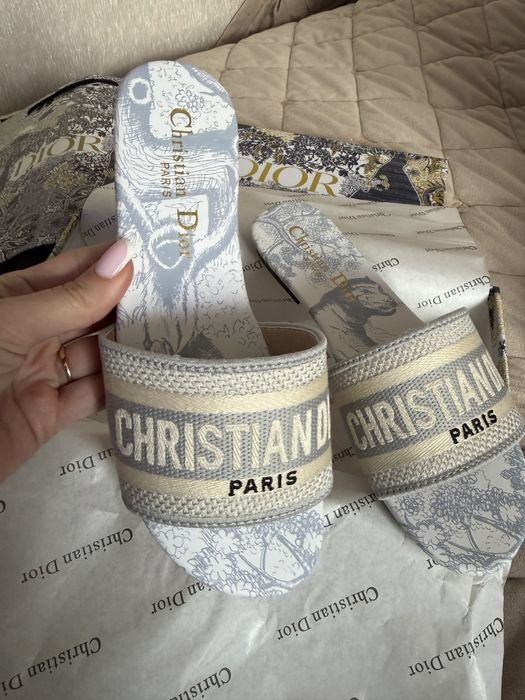 Женские Dior Шлепки Светлые