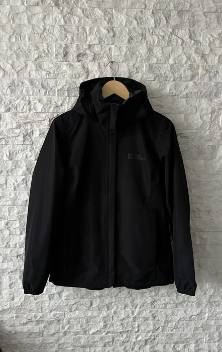 Женская Jack Wolfskin Куртка Чёрная 40
