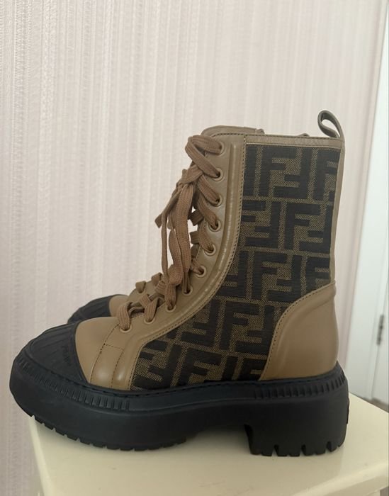 Женские Fendi Чоботы Коричневый Натуральная кожа