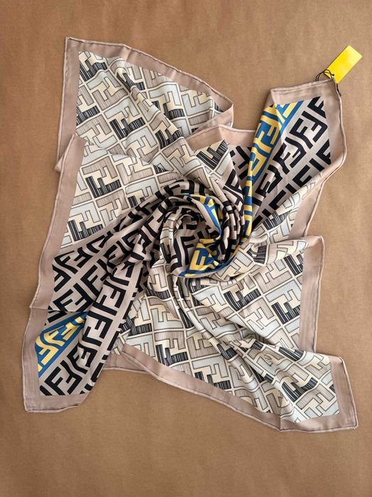 Unisexe Fendi Écharpe Beige Soie