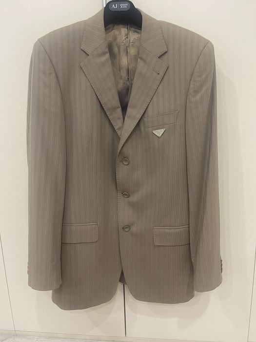 Женский Prada Пиджак Бежевый 38