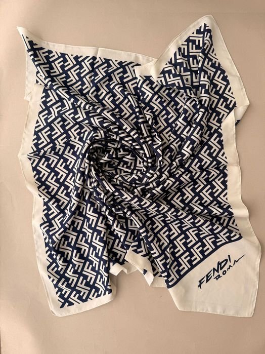 Unisexe Fendi Écharpe Beige-Bleu Soie 90x90cm