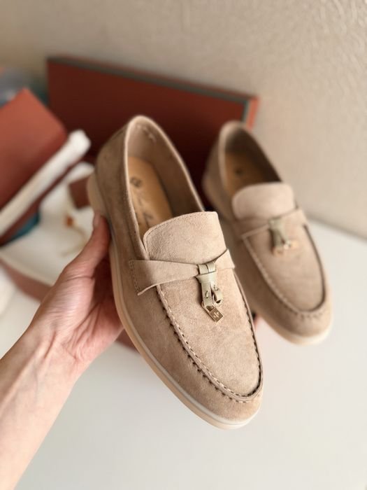 Женские Loro Piana Лоферы Бежевый 37