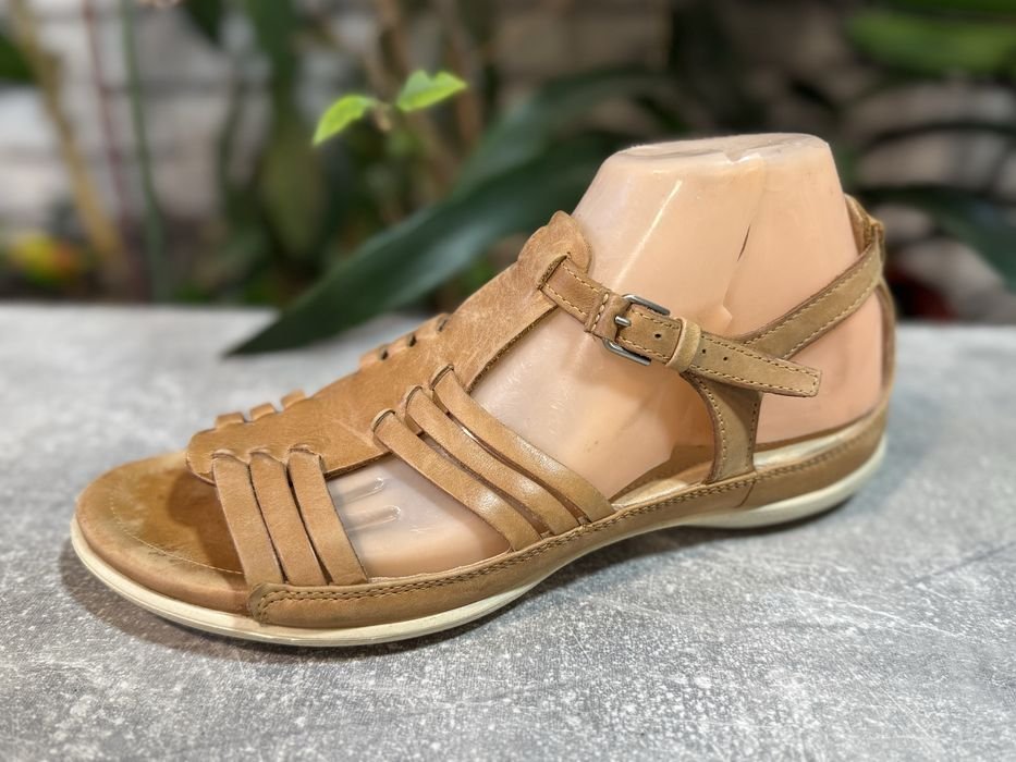 Femme Ecco Talons Cuir 40