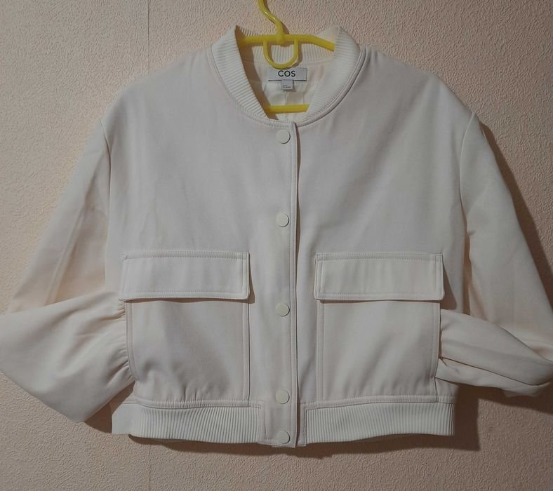 Женский Cos Бомбер Слоновая кость