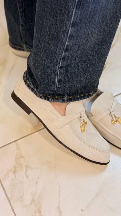 Женские Loro Piana Лоферы Бежевые Замша