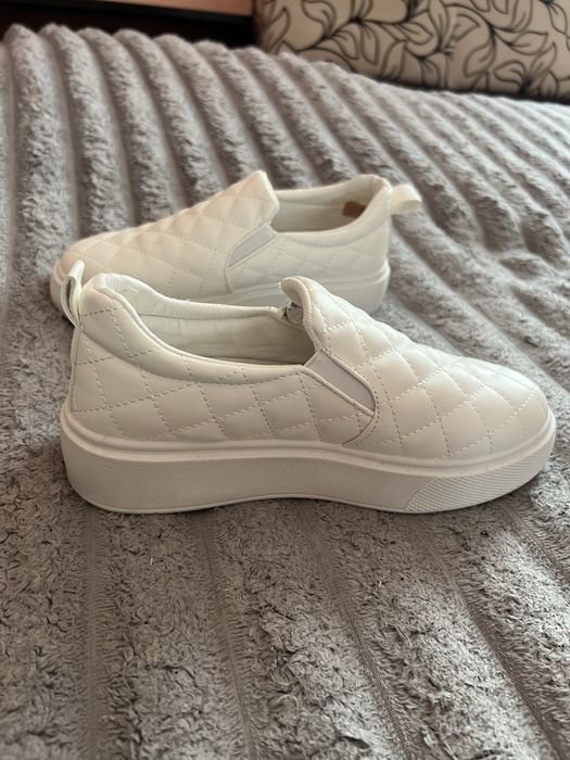 Women Loafers White 36