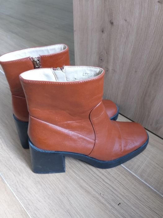 Женские Коричневые Ботинки На Каблуке Шкірзам 40