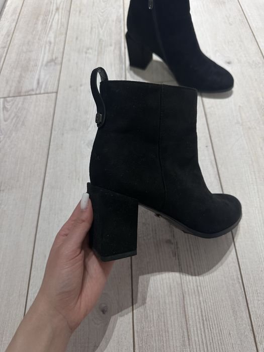 Женские Замшевые Ботильоны Чёрные 40