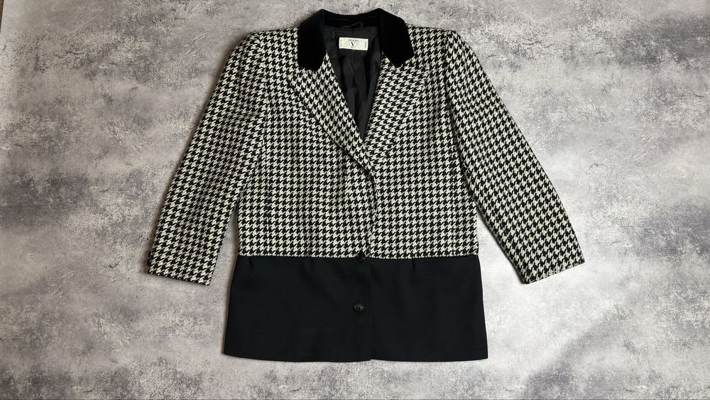 Женский Valentino Пиджак Винтаж 38