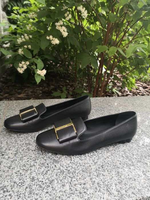 Женские Salvatore Ferragamo Туфли Чёрные Кожа 37,5