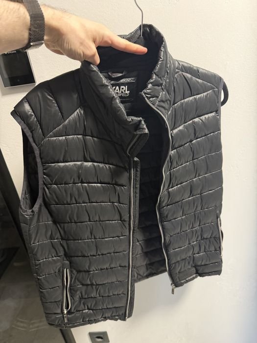 Женский Karl Lagerfeld Жилет Чёрный 38