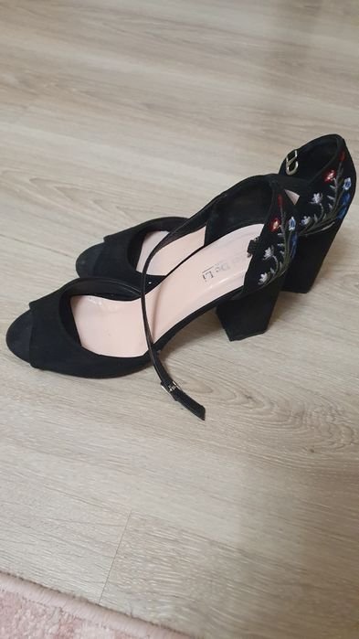 Donne Tacchi 37