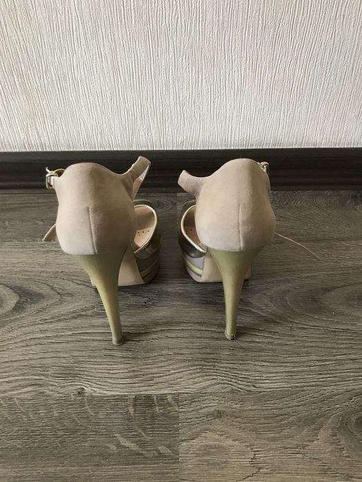 Женские Босоножки Золотые 36