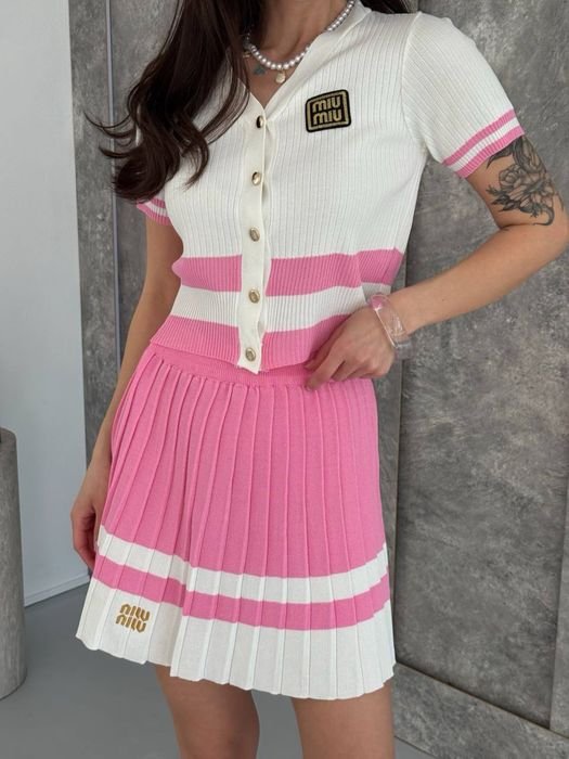 Femme Miu Miu Costume Jupe avec Pull Taille Unique