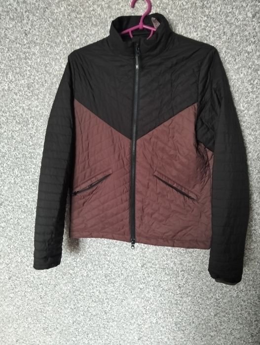 Женская Куртка 38