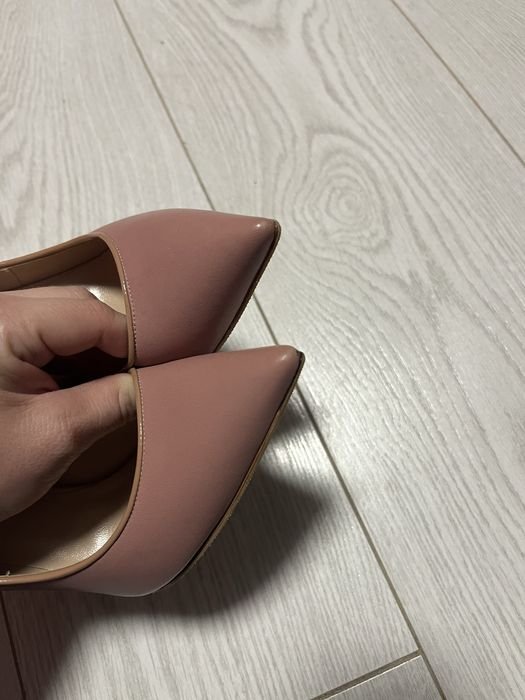 Женские Casadei Туфли Чёрные Кожаные 36