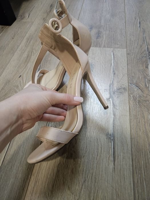 Женские Босоножки Бежевые Другие 38