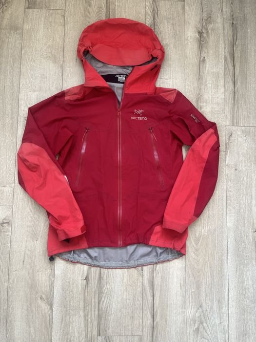 Мужской Arc'teryx Ветровка Красный 38