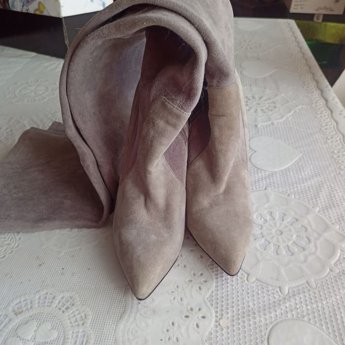 Женские Замшевые Сапоги Белые 38