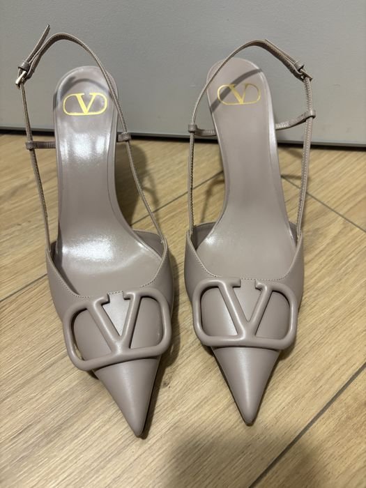 Женские Valentino Туфли Чёрные Кожа 24.5