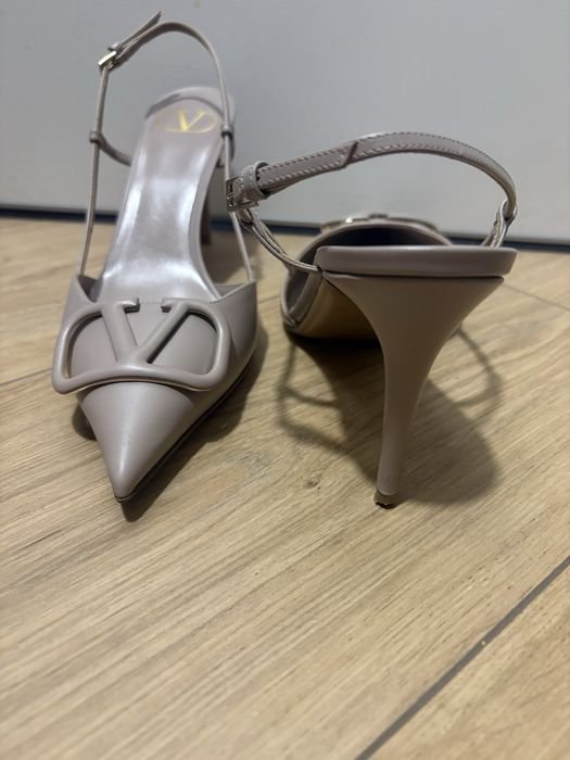 Женские Valentino Туфли Чёрные Кожа 24.5