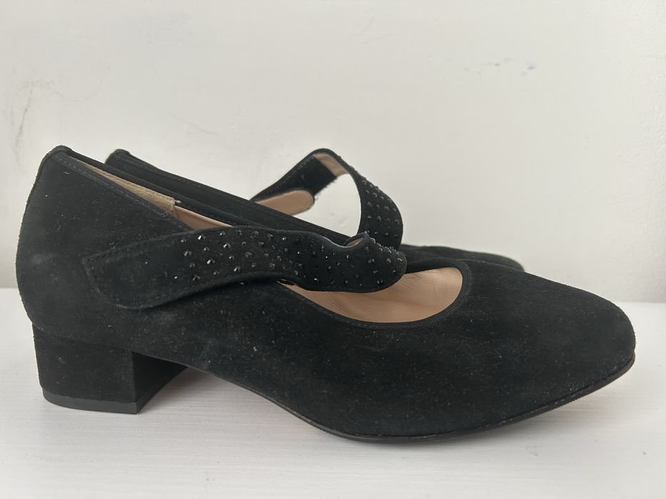 Женские Clarks Туфли Чёрные Кожа 37