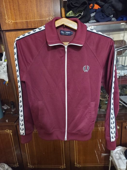 Мужской Fred Perry Куртка Бордовая 36