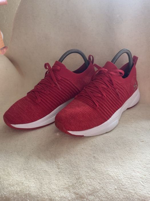 Женские Skechers Слипоны Красные Ткань 38