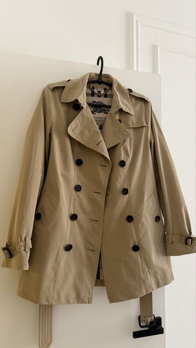 Femme Burberry Trench Beige