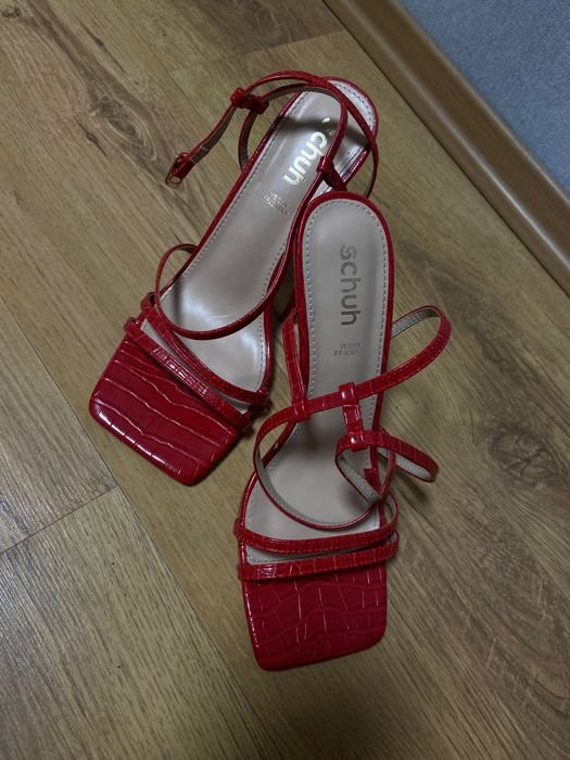 Donna Tacchi Rossi 39