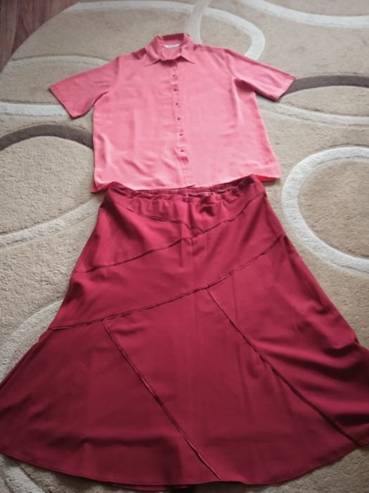 Donna Gonna e Blusa Ciliegia Corallo Altro Taglia