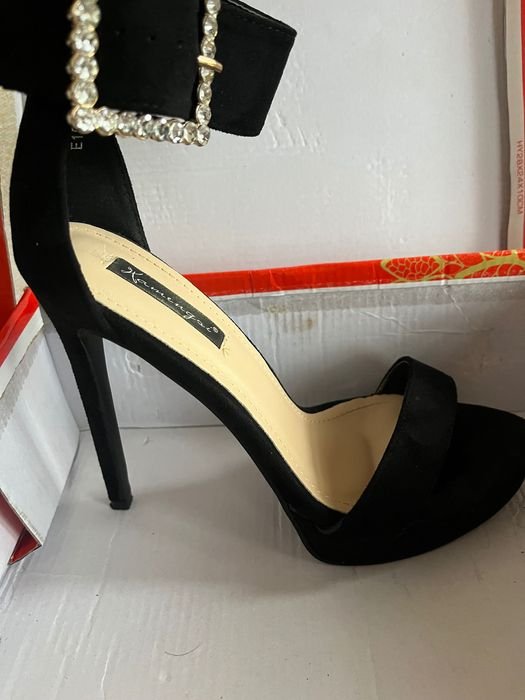 Femme Talons Noirs 38