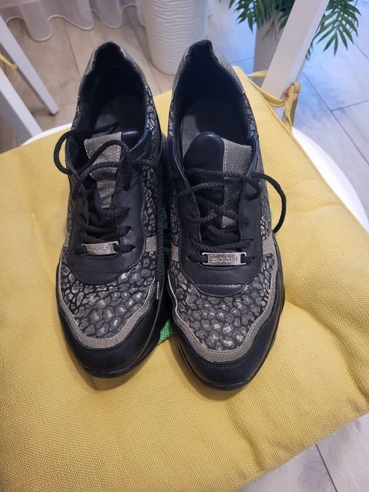 Femme Talons Noirs 40