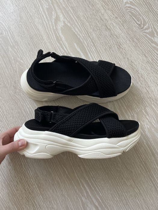 Женские Bershka Босоножки Чёрный  