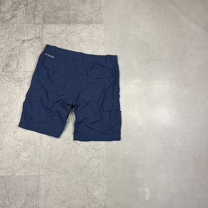 Men Columbia Shorts L