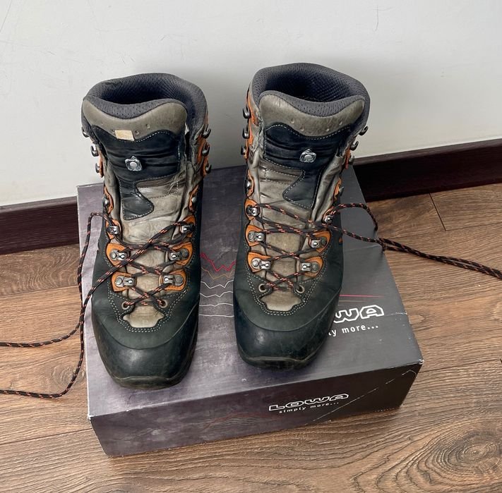 Men LOWA Boots Pink Nubuck 43.5