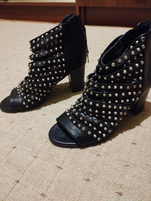 Donna Tacchi Neri 40