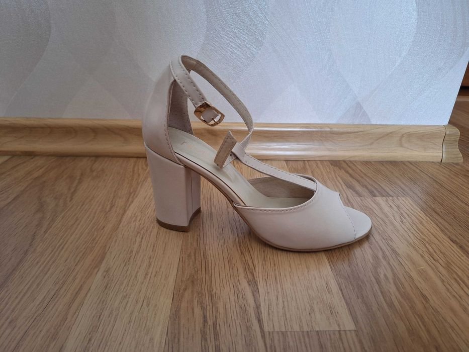 Femmes Talons Beige 37