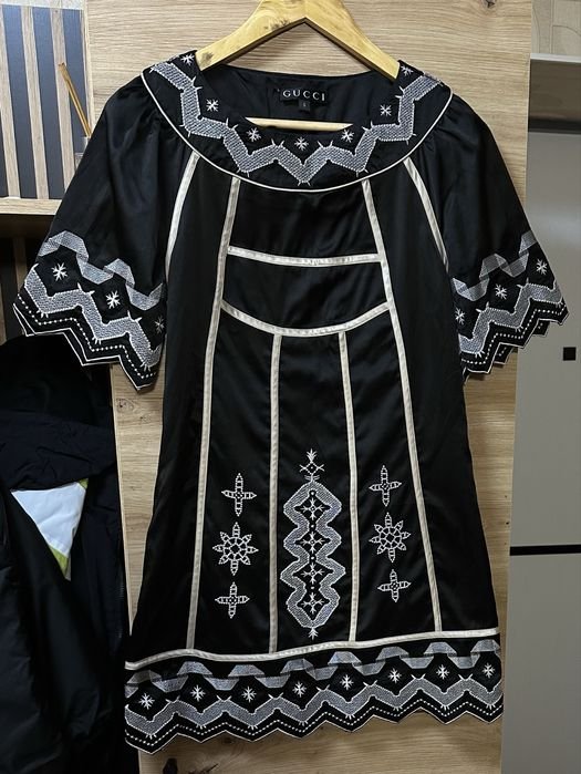 Женская Gucci Платье Чёрный Шёлк