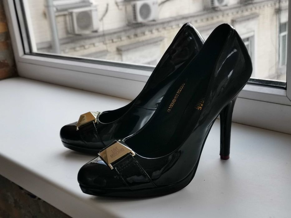 Women Love Moschino Heels Black Leather 39