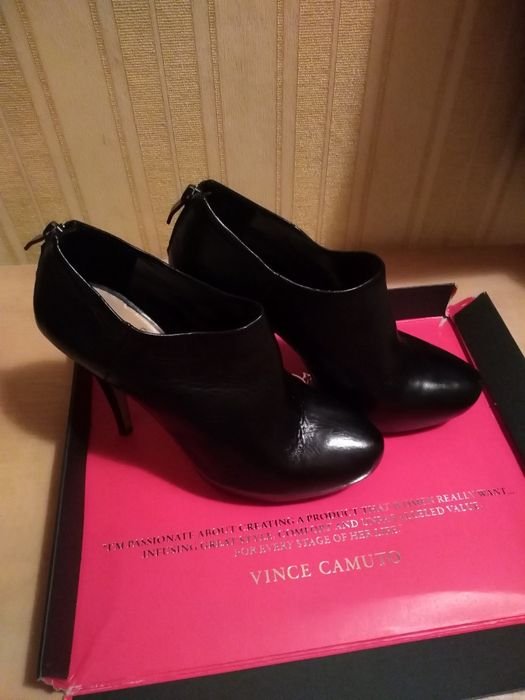 Женские Vince Camuto Ботильоны Чёрные Кожа 39