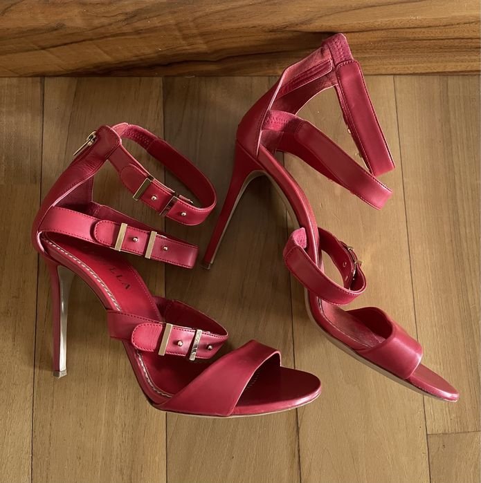 Donna Le Silla Tacchi Rossi Pelle