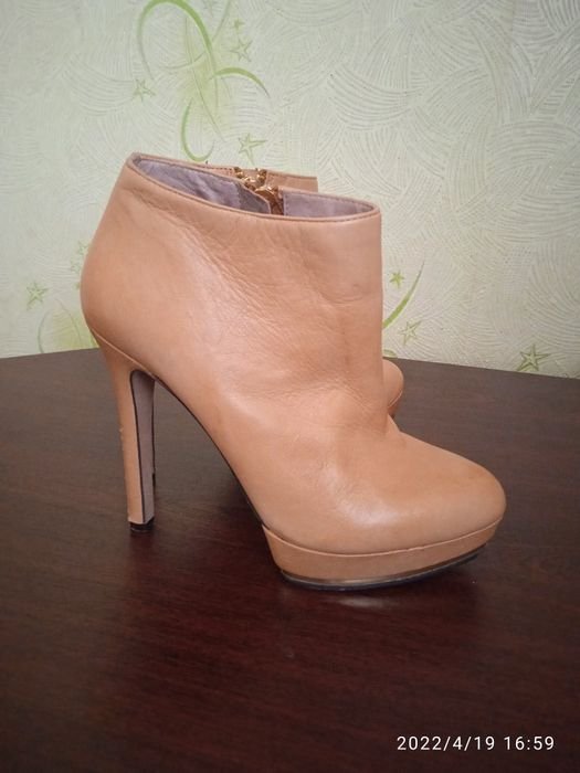 Женские Vince Camyto Ботильоны Бежевый Кожа 37