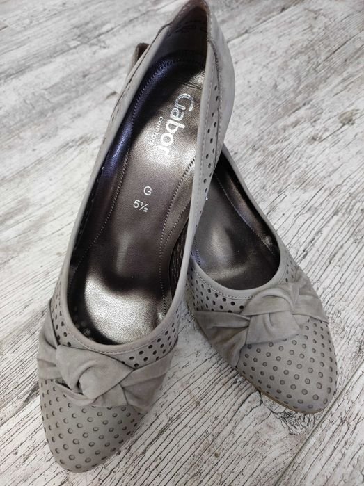 Donna Gabor Tacchi Taupe Nubuck 38