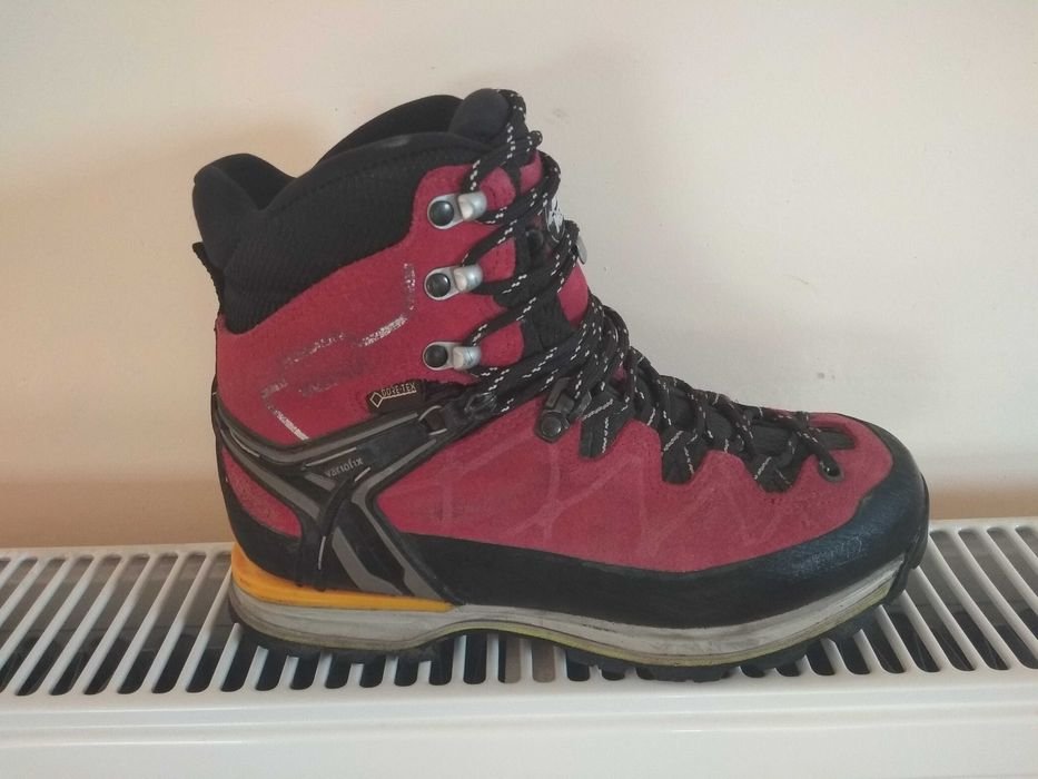Женские Salomon Ботинки Бордовые Замша 38.5